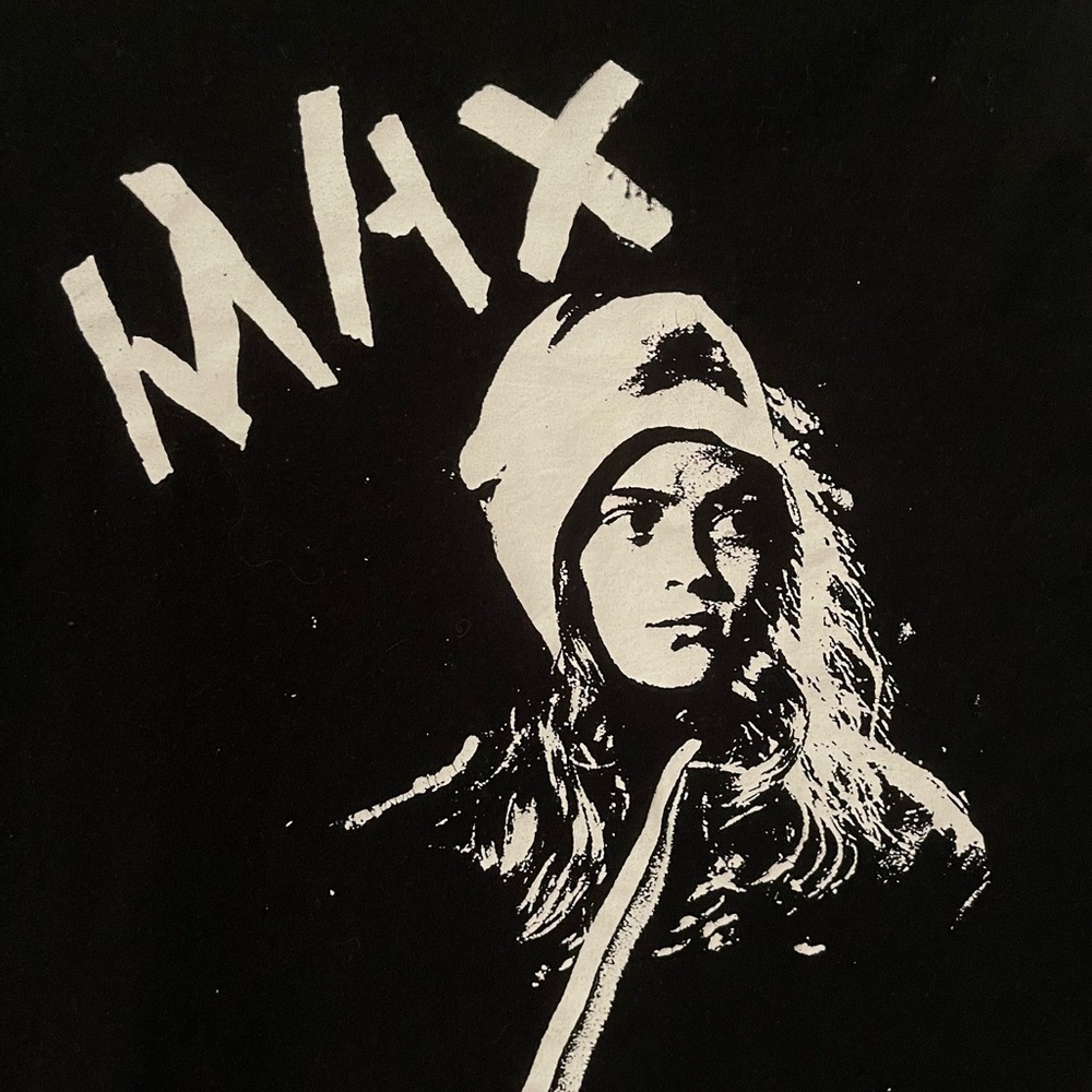 Max Strangler Things Tee Shirt Size Small Men’s T-Shirt in Black Maxine Mayfield